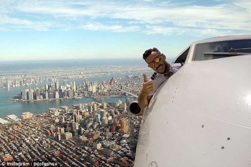 selfie-del-pilota-a-new-york-934193.jpg
