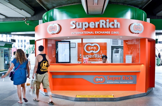 cambiavalute a bangkok super rich 1965 nana.jpg