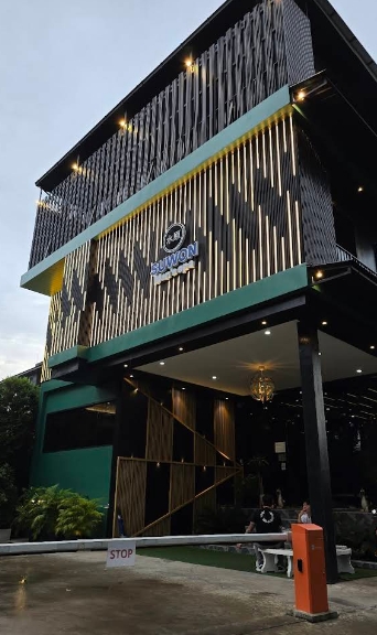 Suwon Man's spa esterno.jpg