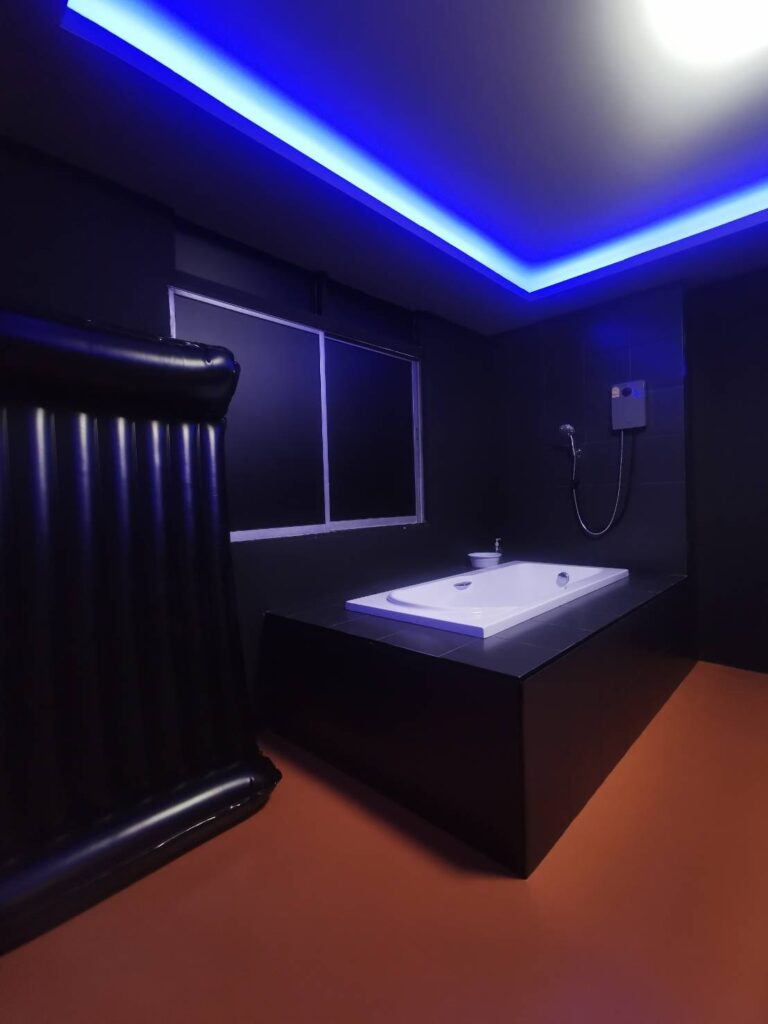 vasca del venus nuru massage.jpeg