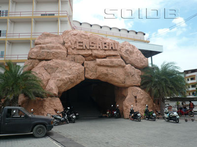 Yensabai Disco01.jpg