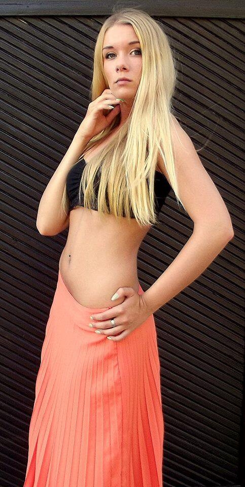 BQSro8fCMAI3Kfk.jpg large.JPG