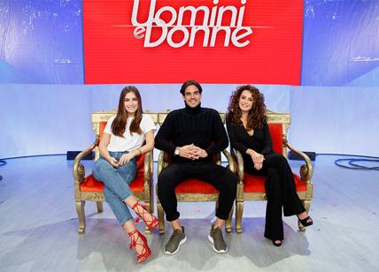 uomini-e-donne-ape25.jpg