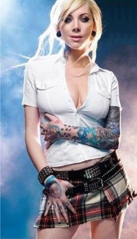 Photo__1_-_In_This_Moment_s_Maria_Brink_Publicity_Photo.jpg