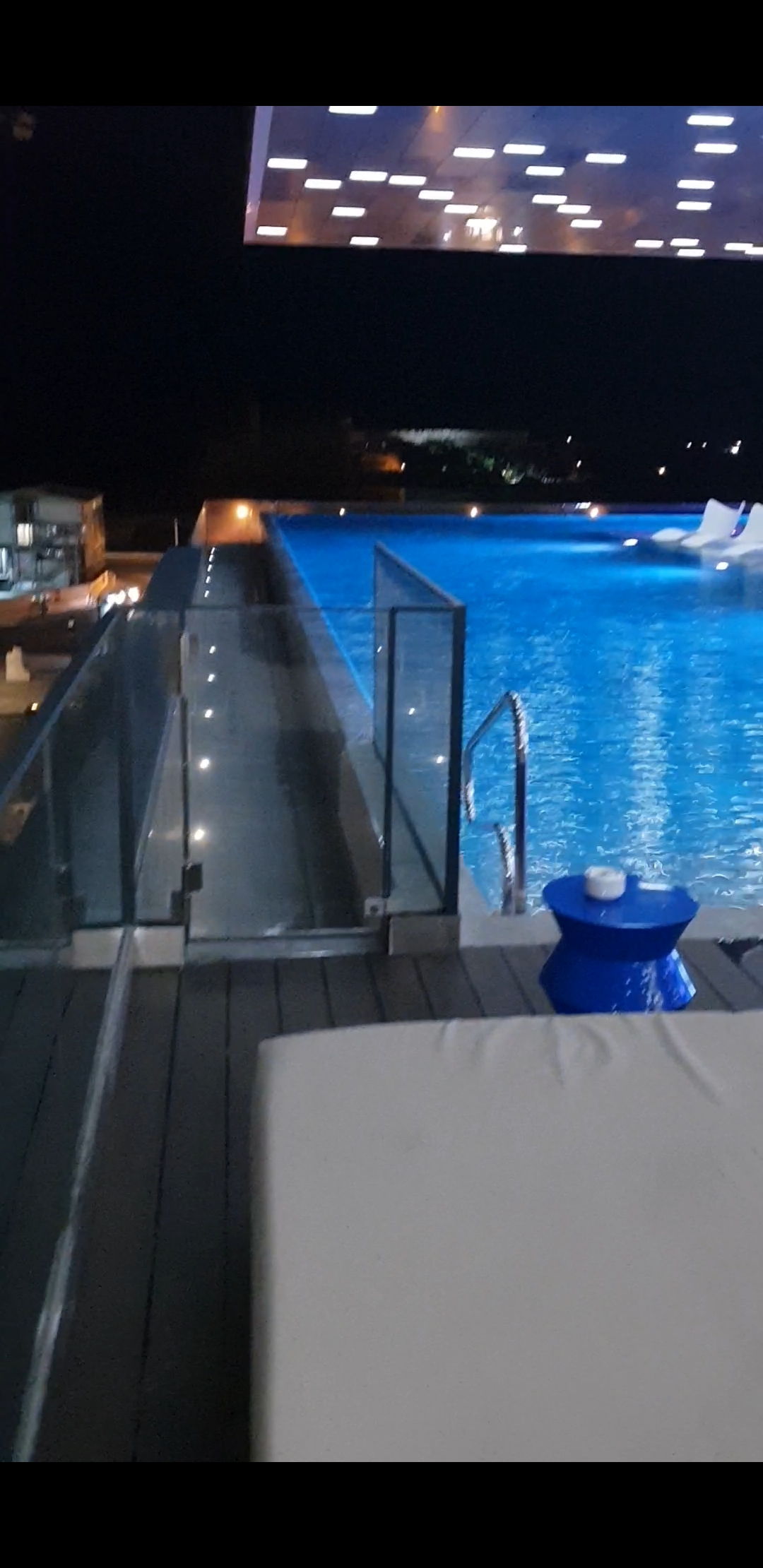 Screenshot_20181224-151054_Video Player.jpg