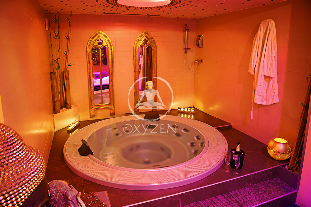 _MG_3931 - Version 2 (1)_web_logo.jpg